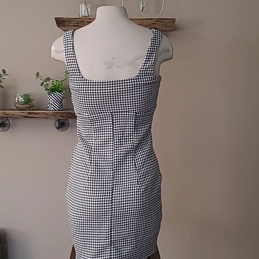 Houndstooth Mini Dress - Picture 5 of 7